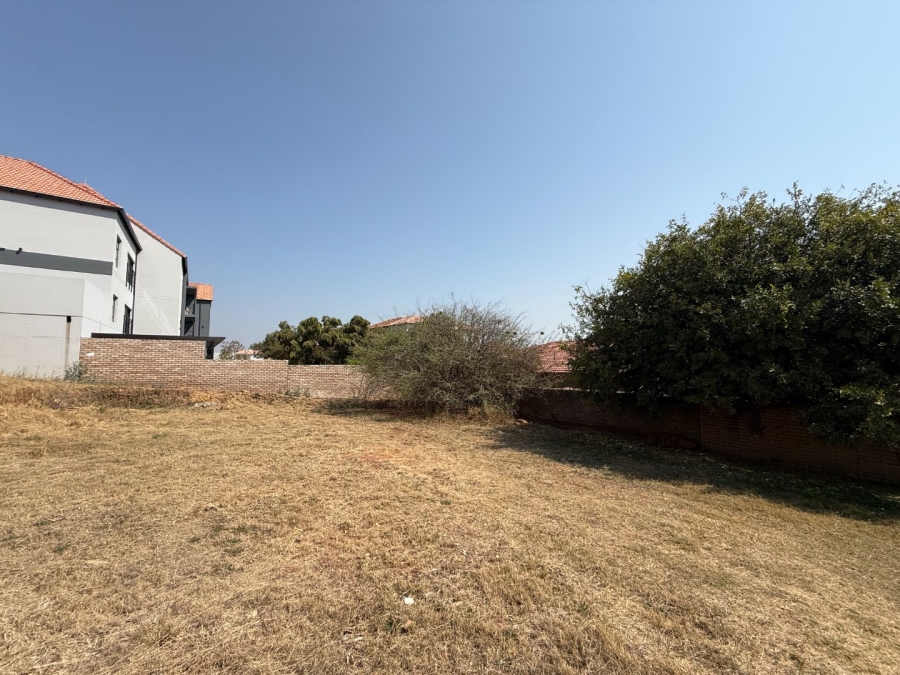 Commercial Property for Sale in Xanadu North West